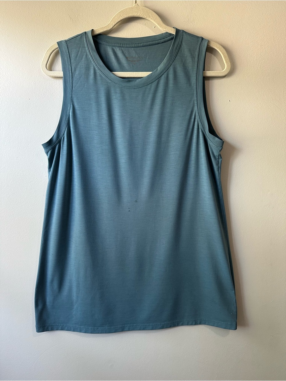 Athleta Teal Blue Vital Tank 2.0 Sleeveless Active Breathable Top Size M 644331
